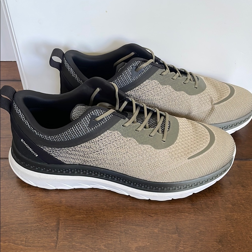 Geox Black and Tan Athletic Shoes with Breathable Mesh